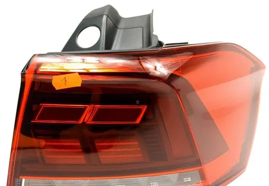 Volkswagen PASSAT B8 Rear/tail lights 3G9945096G