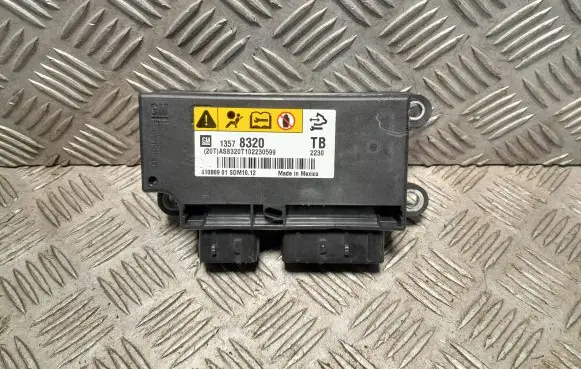 Opel Insignia A Airbag control unit/module 13578320 410869