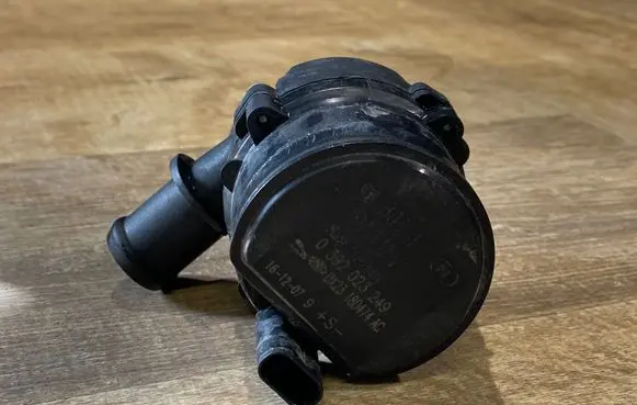 Jaguar XE Electric auxiliary coolant/water pump 0392023249 DX2318D474AC