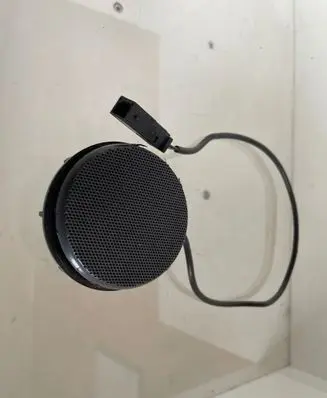 Volkswagen Touran II Panel speaker 8D0035411