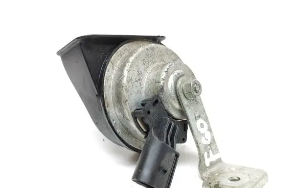 Nissan X-Trail T32 Horn signal 002408202 A046522