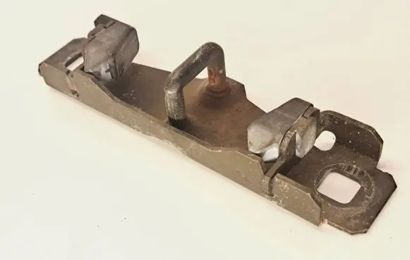 Jaguar X-Type Loading door lock loop/hook striker 