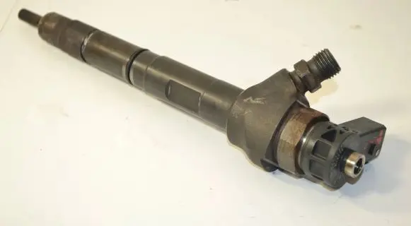 Fuel injector