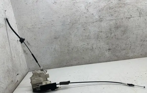 Porsche Macan (95B) Front door lock 8J1837016