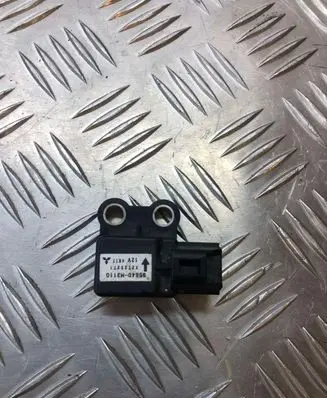 Hyundai Santa Fe Airbag deployment crash/impact sensor 95640M3110