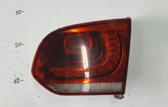 Volkswagen Golf VI Tailgate rear/tail lights