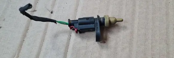 Audi A4 S4 B9 Coolant temperature sensor 06M919501