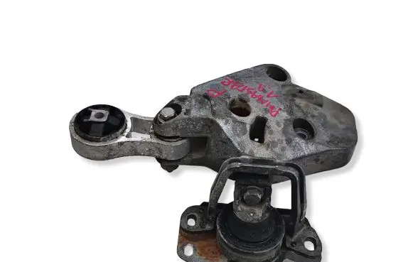 Nissan Primastar Engine mounting bracket 