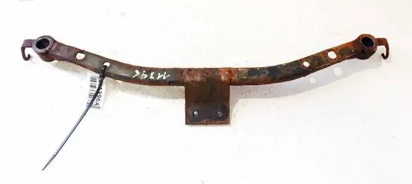 Nissan X-Trail T30 Engine mounting bracket