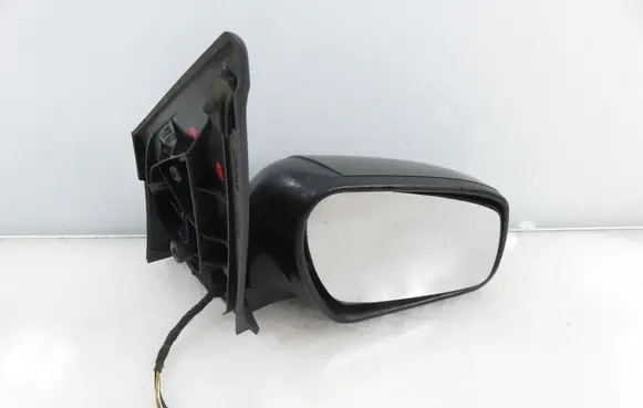 Ford Fusion Front door electric wing mirror 