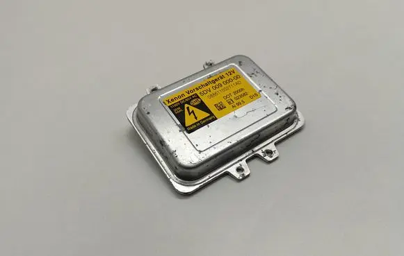 BMW 5 E60 E61 Headlight ballast module Xenon 5DV009000 5DV00900000 D1S
