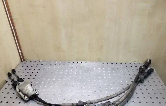 Gear shift cable linkage