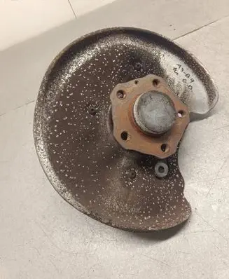 Rear wheel hub