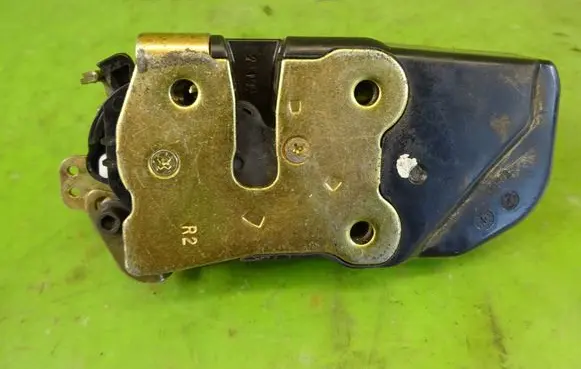 Chrysler Pacifica Rear door lock