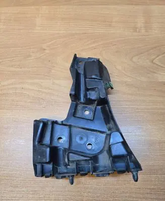 Volvo S60 Front bumper mounting bracket 31323833