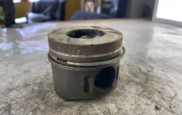 Mercedes-Benz Vito Viano W639 Piston 