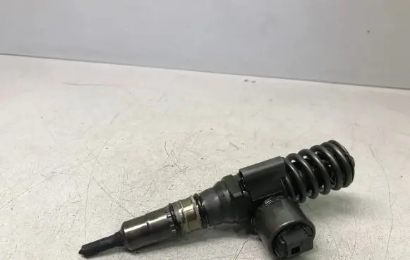 Mitsubishi Grandis Fuel injector 03G130073G