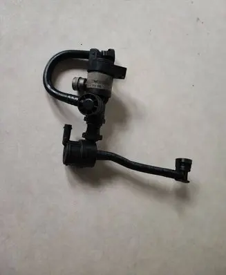 BMW 5 GT F07 Turbo solenoid valve 7618658