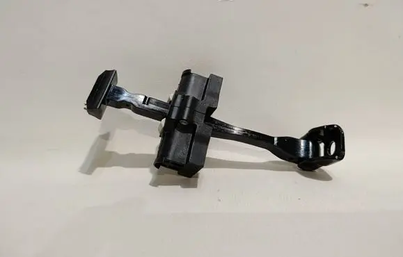 BMW 2 F46 Rear door check strap stopper 7404901