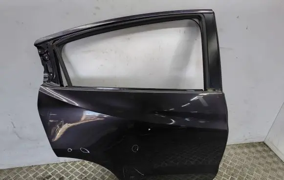 Honda HR-V Rear door