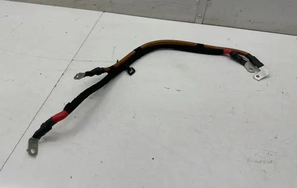 Mercedes-Benz C W206 Positive cable (battery)