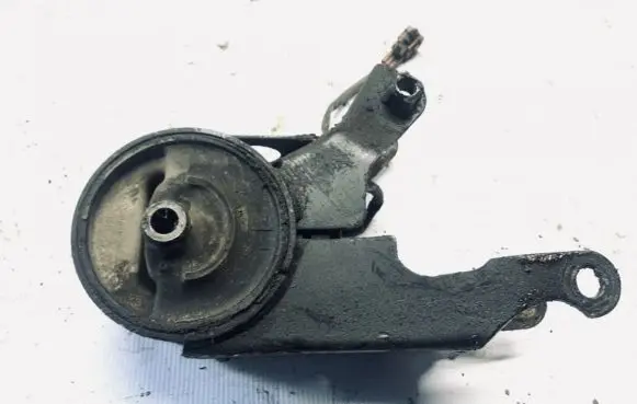 Nissan Murano Z50 Engine mount bracket