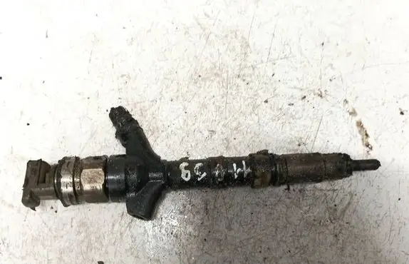Toyota Avensis T250 Fuel injector 236700g040 23670-0g040