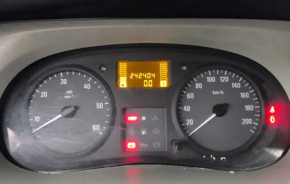 Renault Trafic II (X83) Speedometer (instrument cluster) 8200390135