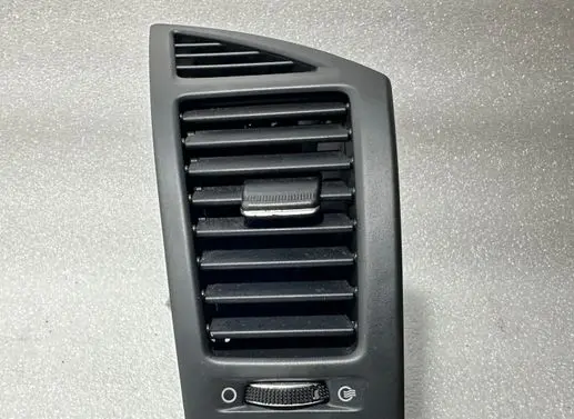 Hyundai i40 Dashboard side air vent grill/cover trim 