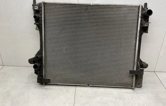 Jaguar XF X250 Coolant radiator