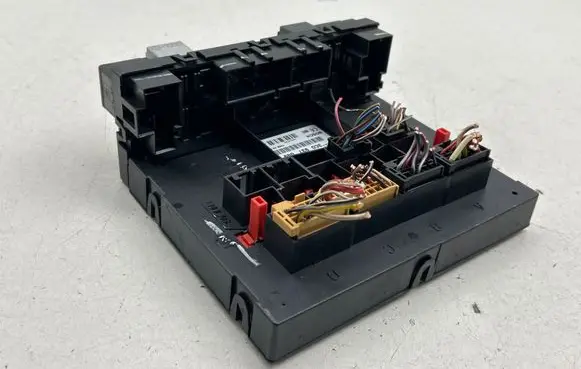 Volkswagen Golf V Comfort/convenience module 3C0937049AJ 00876783 F005V00661