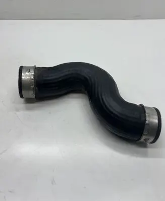 Volkswagen PASSAT B6 Intercooler hose/pipe 1K0115732R