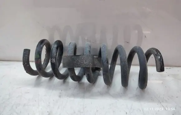 Mercedes-Benz E W212 Rear coil spring