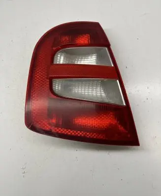 Skoda Fabia Mk1 (6Y) Rear/tail lights 6Y6945095B 6Y6945111B