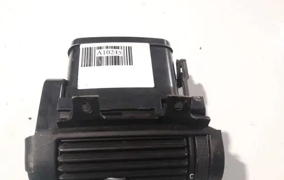 Opel Astra F Dash center air vent grill