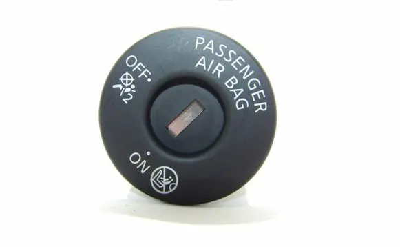 Nissan Qashqai Passenger airbag on/off switch 