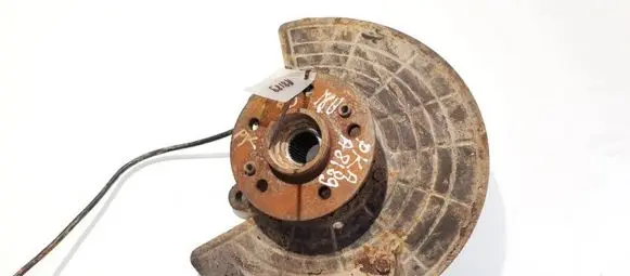 Mercedes-Benz ML W163 Front wheel hub