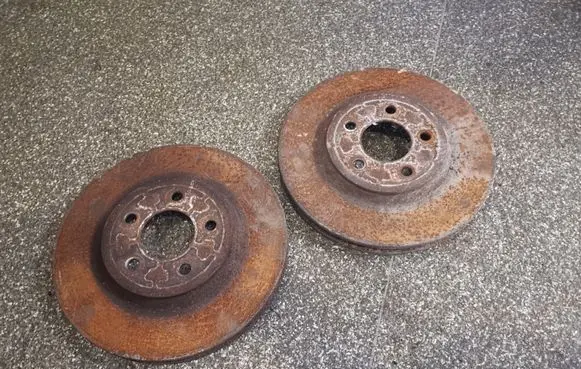 Ford Mustang V Front brake disc