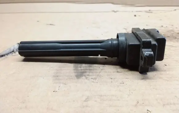 Suzuki Grand Vitara I High voltage ignition coil 3341077E2