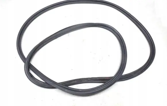 Toyota Corolla E120 E130 Rubber seal loading door usczelkaklapyVerso