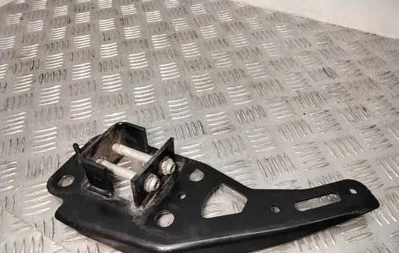 Radiator support slam panel bracket