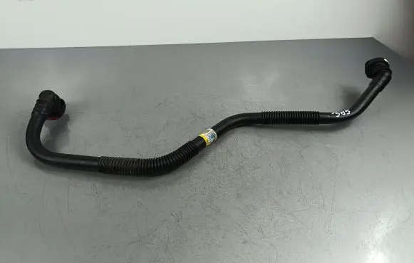 Coolant pipe/hose