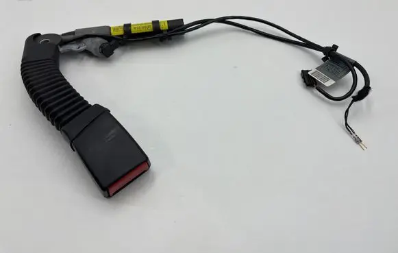 BMW Z4 E85 E86 Front seatbelt buckle 7078042