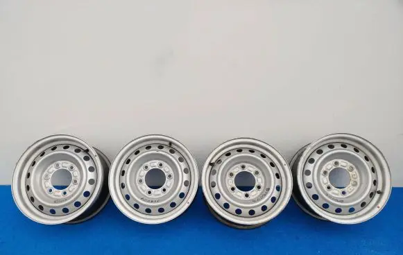 Isuzu D-Max R15 steel rim 65BP23CT