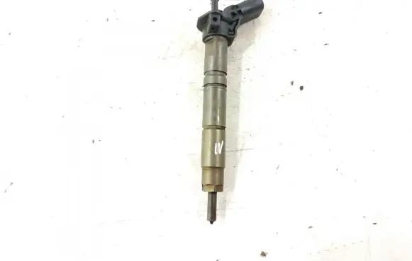Mercedes-Benz E W211 Fuel injector 6420701387 6420701987