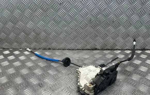 Audi A4 S4 B8 8K Front door lock 8J2837016C