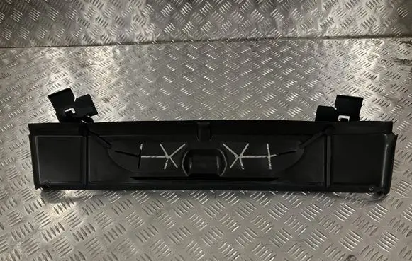 BMW X5 E53 Radiator trim 7421678