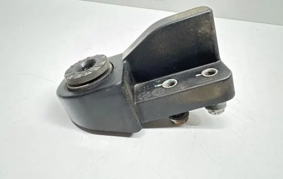 Opel Astra K Radiator mount bracket 13466591 688437545