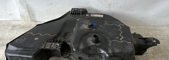 Volkswagen Tiguan AdBlue liquid reservoir 5N0131877A