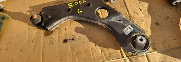 Fiat 500L Front lower control arm/wishbone 121212